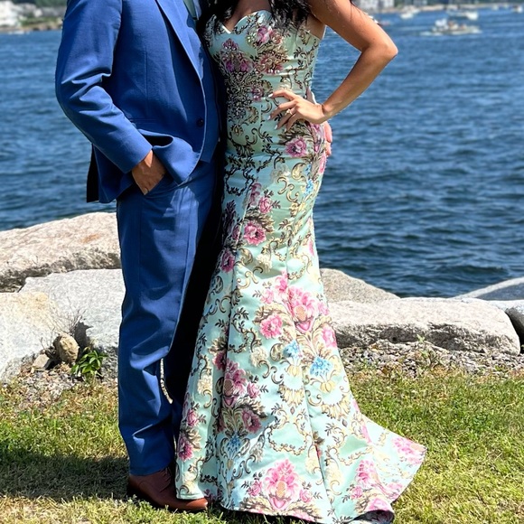 Jovani Evening Gown - Picture 8 of 8